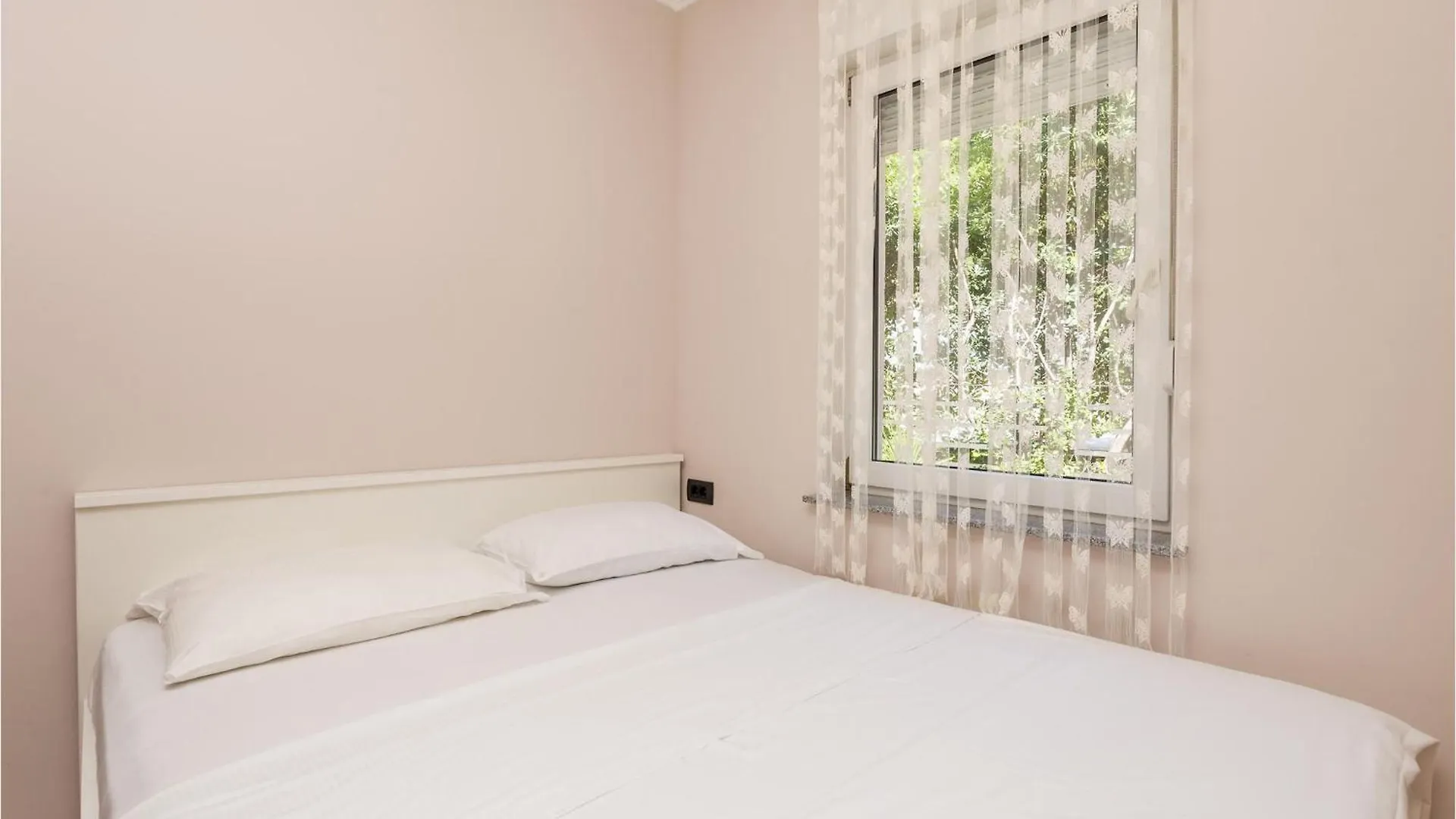 2 Bedroom Pet Friendly Apartment In Opatija Croatia